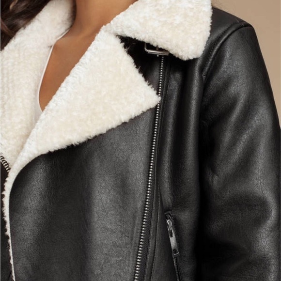 BLANK NYC
Moto style jacket with faux leather - Picture 2 of 7